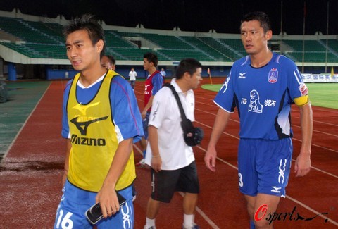 25球追平C罗，姆巴佩是赛季前20场进球最多的皇马球员（姆巴佩赛季前20场斩获25球，追平C罗居皇马同期进球榜首）