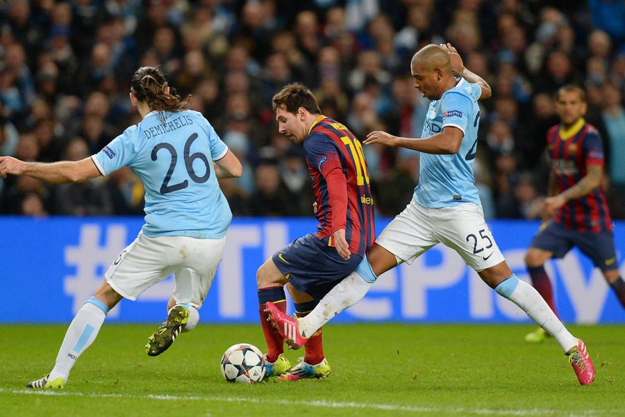 图片报：多特后防线出现危机，将面临安东和安塞尔米诺缺阵（图片报：多特后防告急，安东与安塞尔米诺双双缺阵）