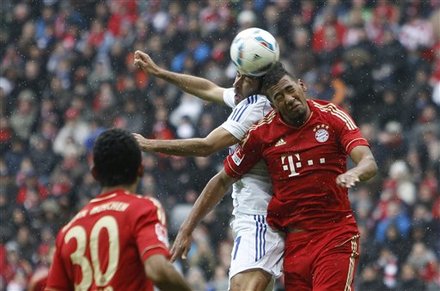 青岛西海岸晒视频：把口号带到诺坎普，老外喊“战斗青岛队”（青岛西海岸发布视频：口号响彻诺坎普，外国球迷高喊“青岛队，战斗！”）