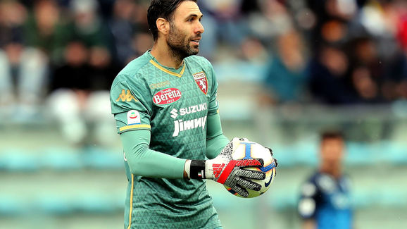 科曼：德利赫特在曼联的表现打动了我，他证明了自己配得上荷兰队征召（科曼：德利赫特曼联表现令我折服，已证明配得上荷兰队征召）