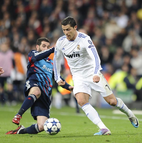 或将解散！中超某球队欠薪严重，准入资格堪忧，梅州客家或成最大受益者（准入告急！中超一队深陷欠薪危机恐解散，梅州客家或成最大赢家）