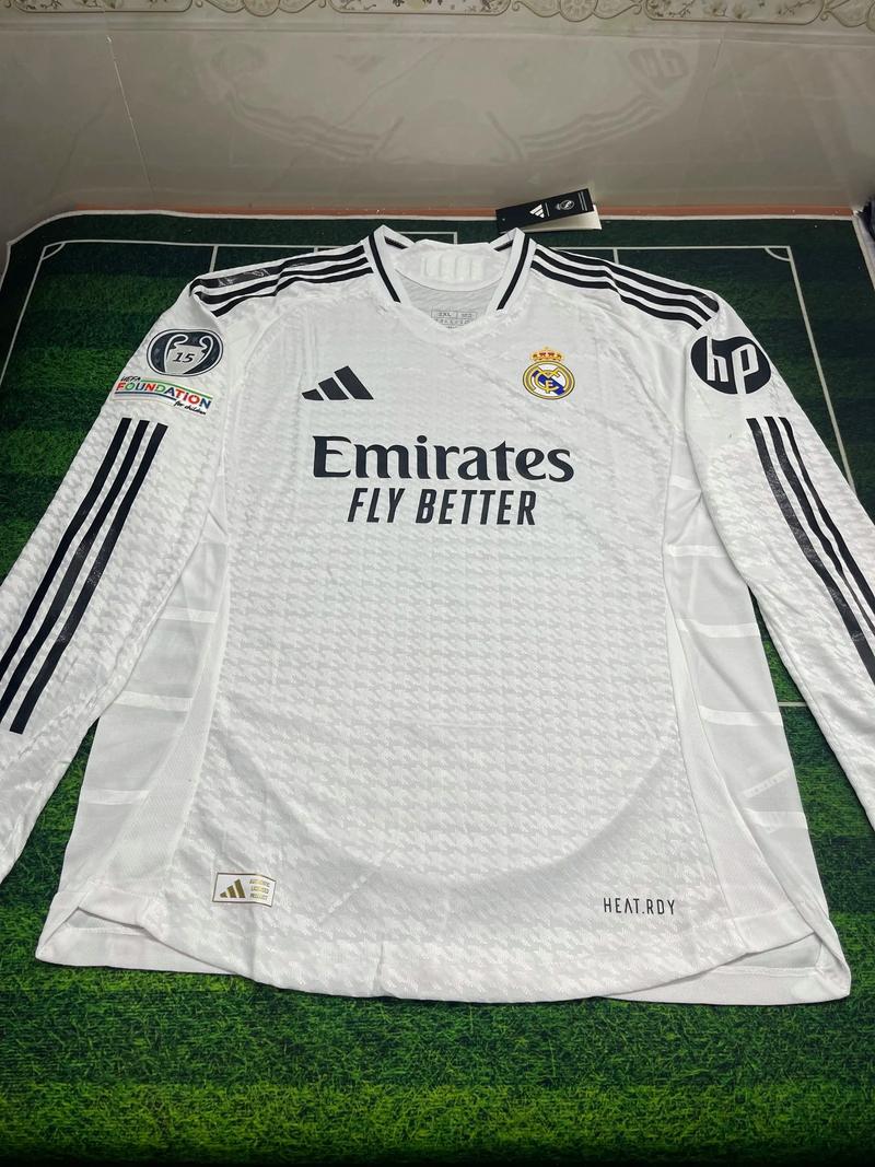 德利赫特：球队还不在想要的位置上，希望本赛季拿到欧冠资格（德利赫特：我们尚未达到理想排名，目标本季锁定欧冠席位）