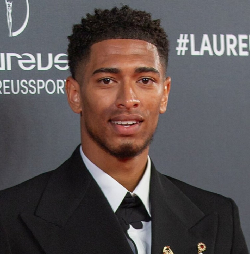 巴黎人报盛赞埃唐-姆巴佩：他敢于冒险，敢于发声，永不放弃（巴黎人报力赞埃唐-姆巴佩：敢闯敢言，永不言弃）