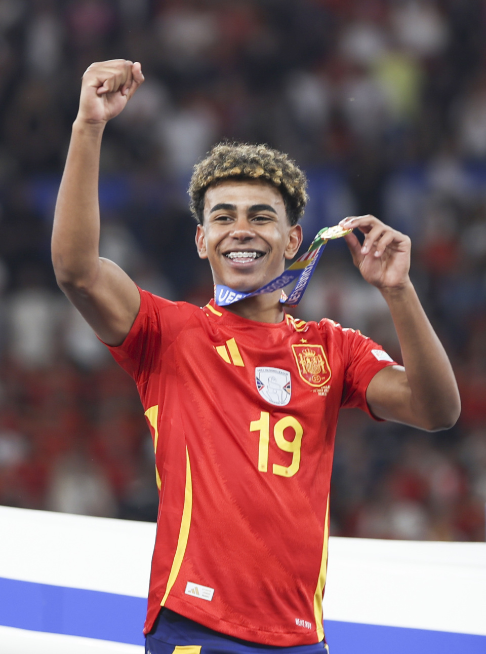 阿森纳将迎四场英超比赛，三主一客对阵狼队布莱顿维拉埃弗顿（阿森纳英超四连战：三主一客迎战狼队、布莱顿、维拉、埃弗顿）