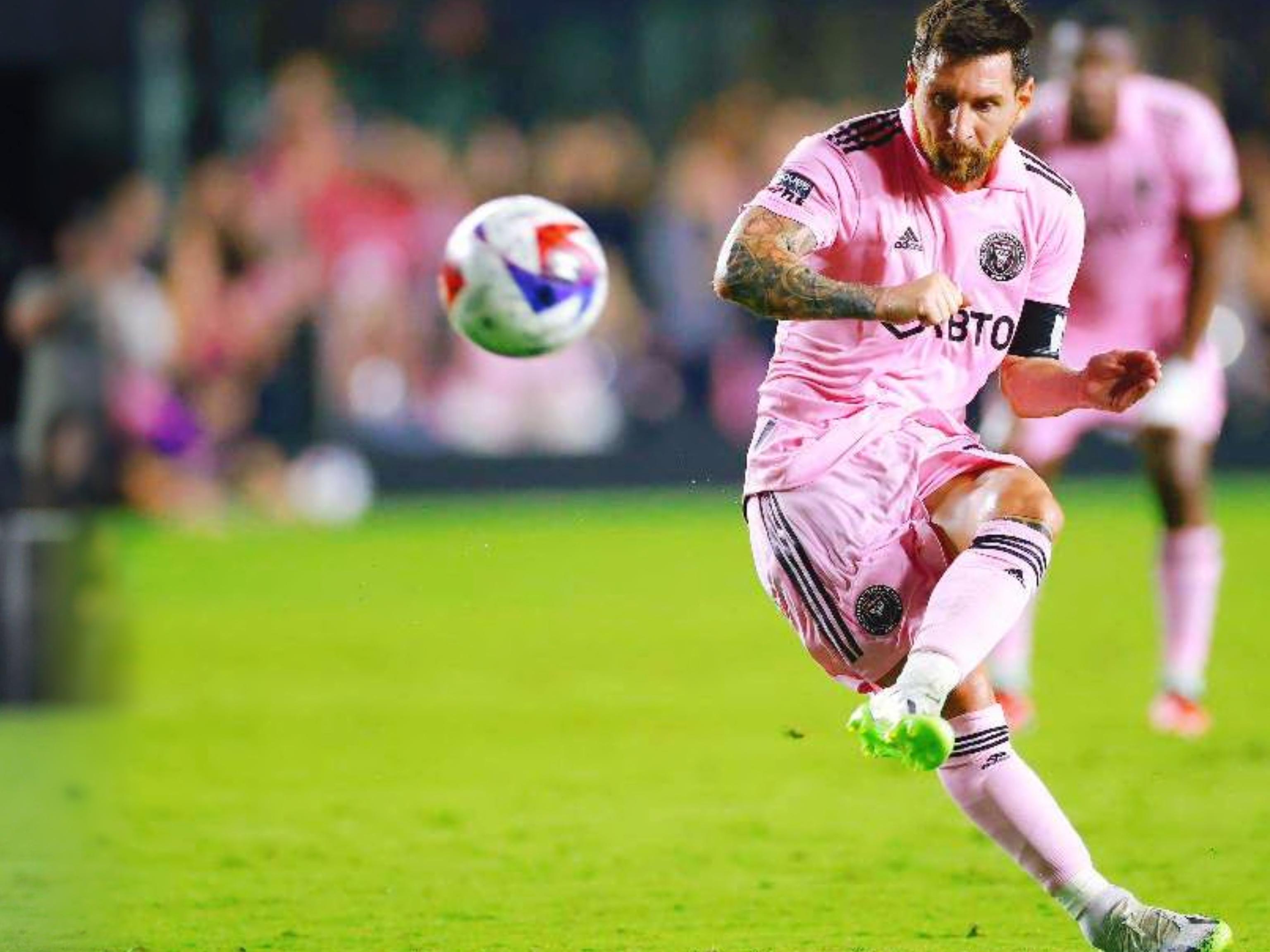 英媒：土耳其一名银行女经理诈骗球员3300万镑，被判入狱102年（英媒：土耳其一银行女经理骗走球员3300万英镑，获刑102年）