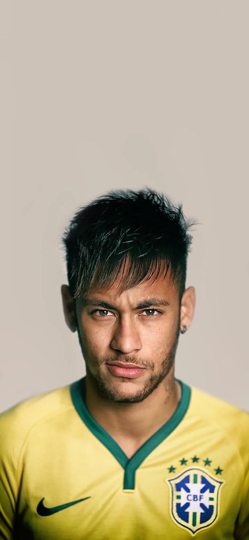 TA：皇马寻求引进后卫和中场；他们愿听取对罗德里戈的报价（TA：皇马欲补强后卫与中场，愿听取罗德里戈报价）