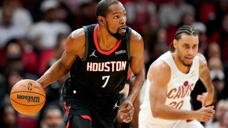 魏翊东：我和谢晖合影是在J联赛现场，被捏造成他要执教国安（魏翊东澄清：与谢晖在J联赛的合影被误传为其将执教国安）