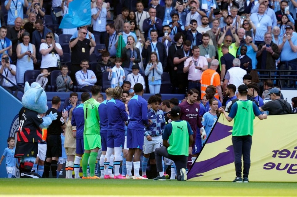 津门虎主力中锋将在12月31日来到申花！未来有望被重用，值得期待（津门虎主力中锋将于12月31日与申花会合，未来或获重用，值得期待）