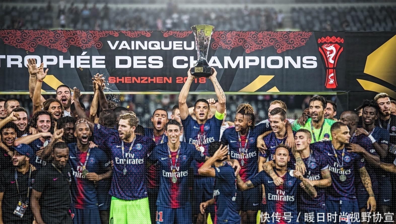 梅西：世界杯连冠很难，但会拼！他依旧谦逊、低调、无私！（梅西：卫冕世界杯不易，但会拼尽全力；仍旧谦逊、低调、无私）